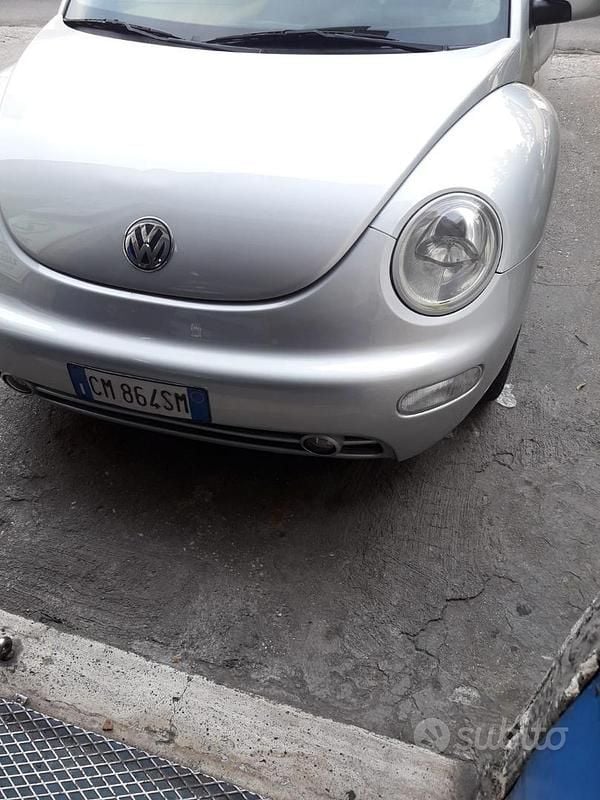 Usata VW Beetle Cabriolet 102 CV (75 kW) 2004 Cabrio