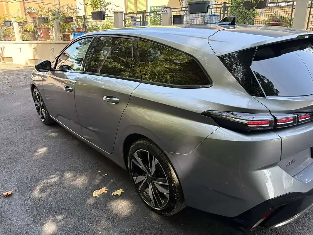 Usata Peugeot 308 SW Allure 131 CV (96 kW) 2022 Station wagon