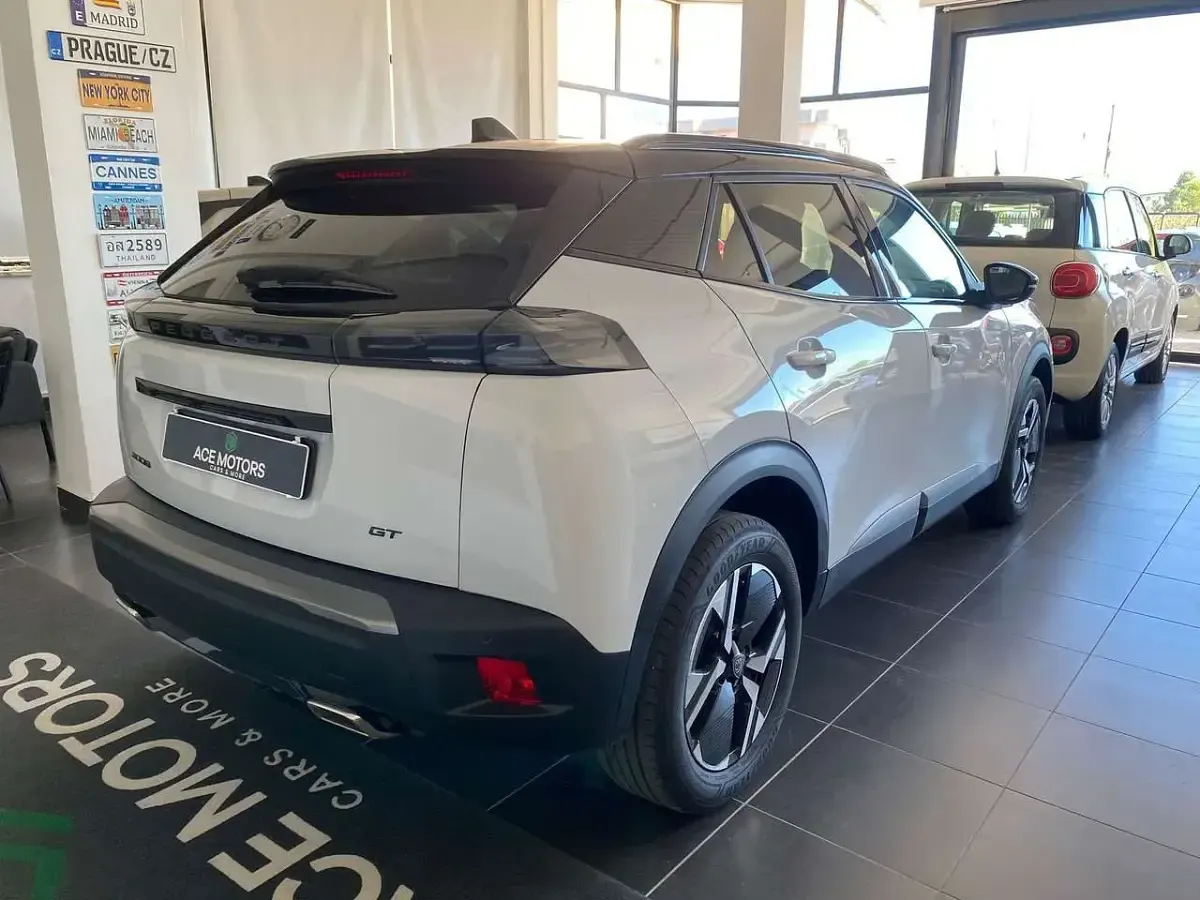 Usata Peugeot 2008 GT 131 CV (96 kW) 2024 Bianco SUV