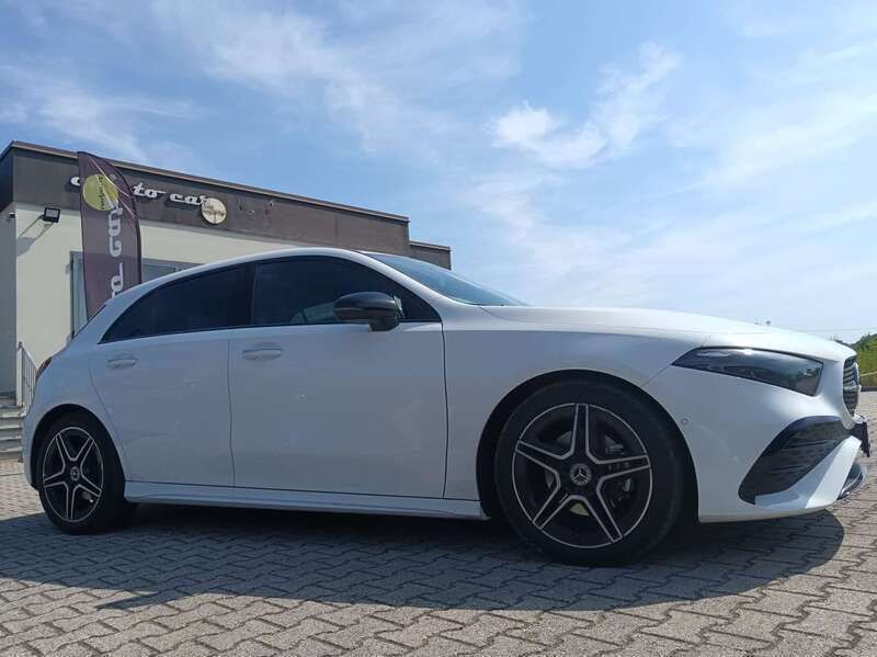 Bianco Usata 2023 Mercedes A200 Premium Tre volumi | 35.500 € (Molto cara) - Immagine 1/4