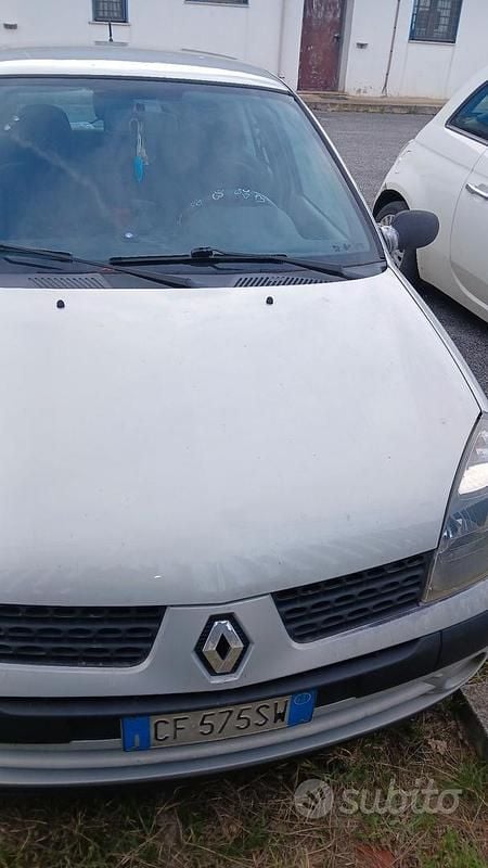 Usata Renault Clio II 65 CV (47 kW) 2003 Grigio Berlina
