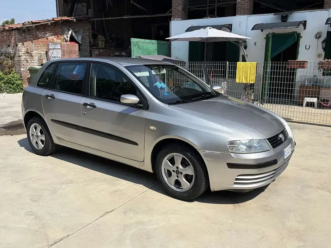 Usata Fiat Stilo Active 103 CV (75 kW) 2003 Grigio Berlina
