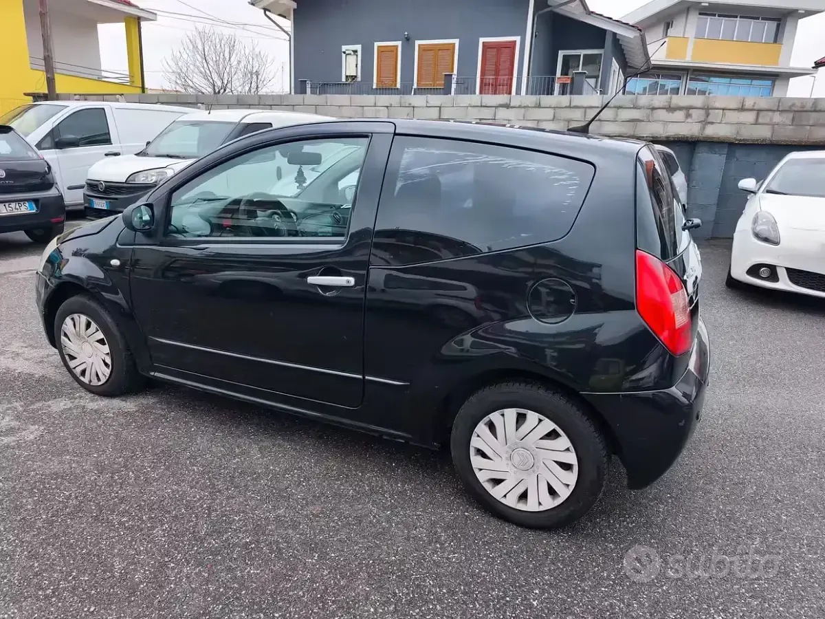 Usata Citroën C2 Exclusive 60 CV (44 kW) 2005 Nero Utilitaria