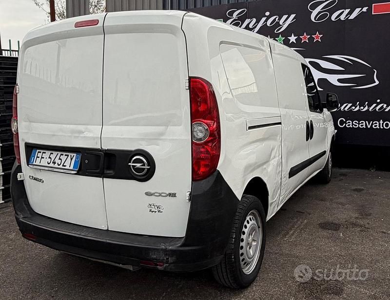 Usata Opel Combo 120 CV (88 kW) 2017 Bianco Monovolume