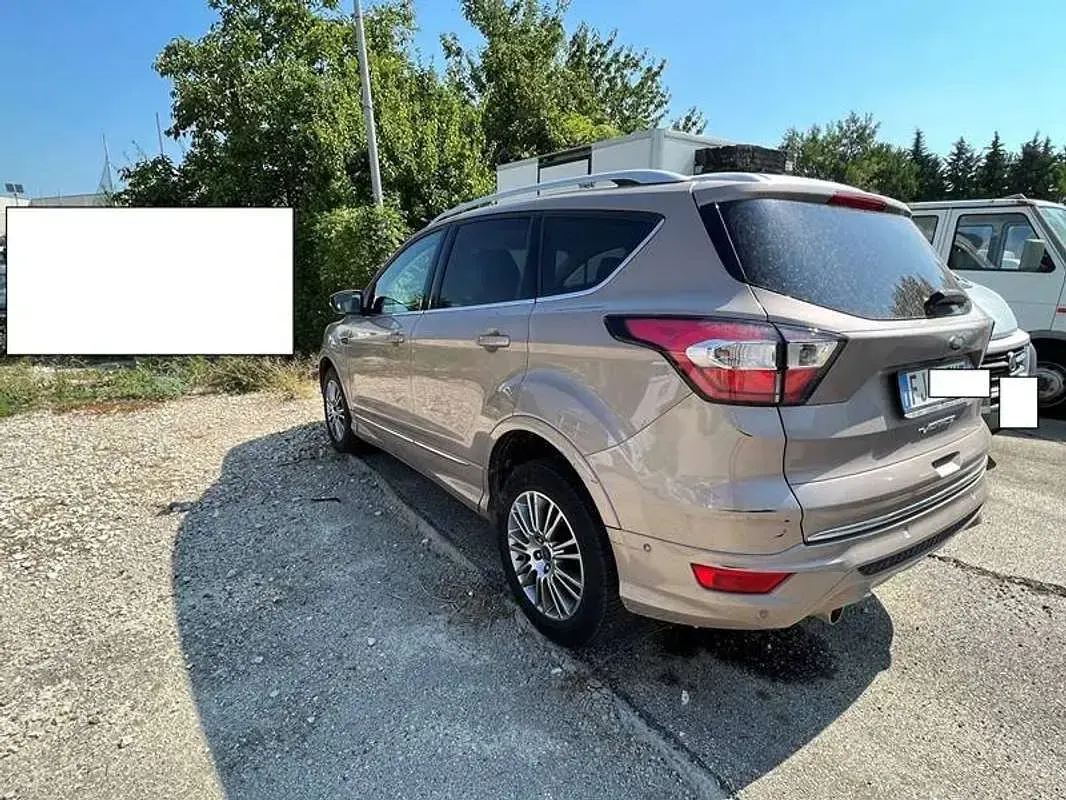 Usata Ford Kuga Vignale 150 CV (110 kW) 2017 Bronzo SUV