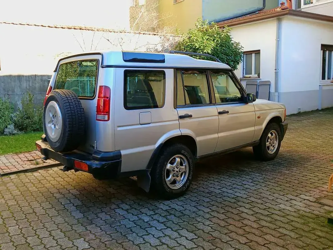 Usata Land Rover Discovery 2 137 CV (100 kW) 2002 Argento SUV