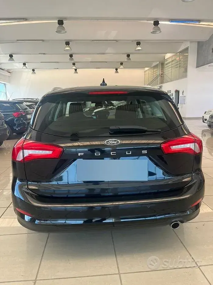 Usata Ford Focus 120 CV (88 kW) 2021 Nero Station wagon