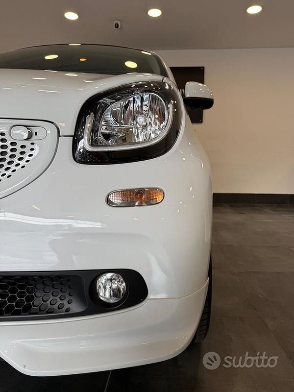 Usata Smart ForFour Brabus 90 CV (66 kW) 2018 Bianco Utilitaria