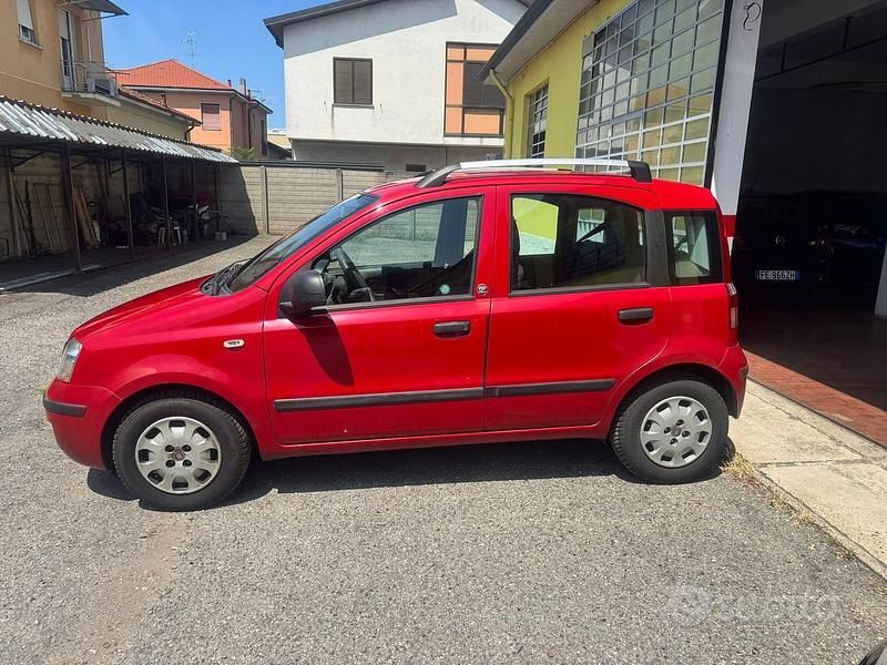 Usata Fiat Panda 69 CV (50 kW) 2011 Rosso Utilitaria