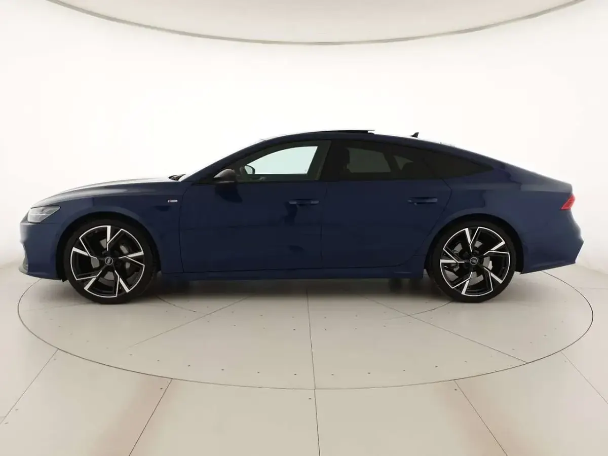 Usata Audi A7 Advanced 286 CV (210 kW) 2024 Blu ascari metallizzato Berlina