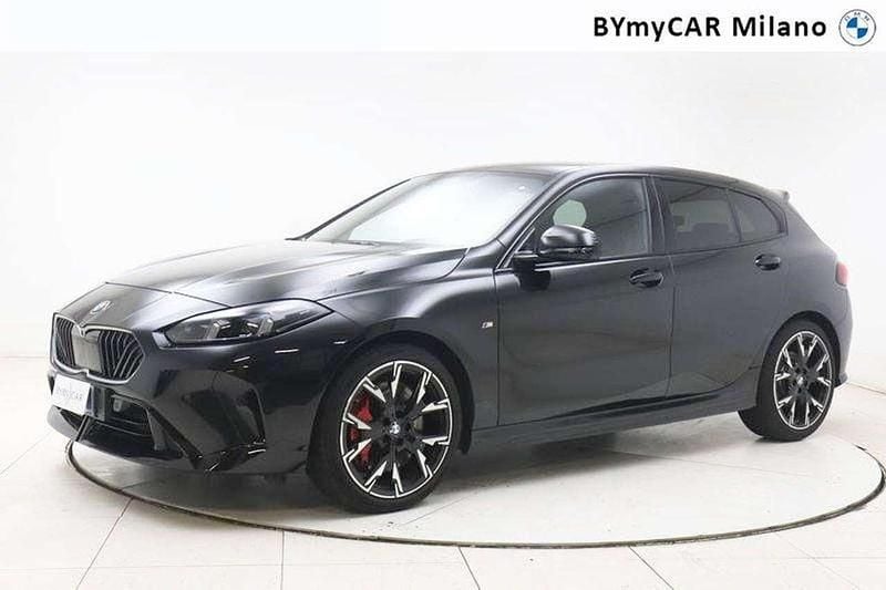 Nero zaffiro Usata 2025 BMW 118 M Sport Due volumi | 36.000 € (Buon prezzo) - Immagine 1/3