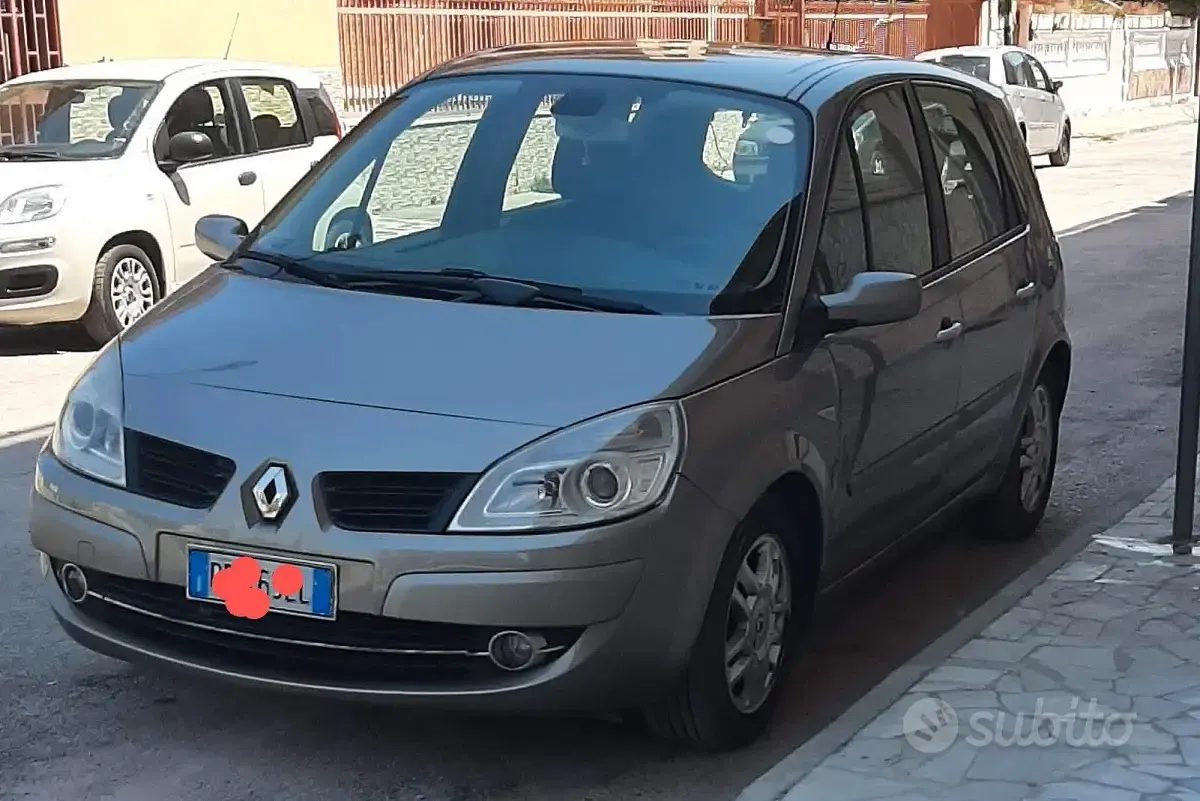 Usata Renault Scénic 130 CV (95 kW) 2008 Marrone Monovolume