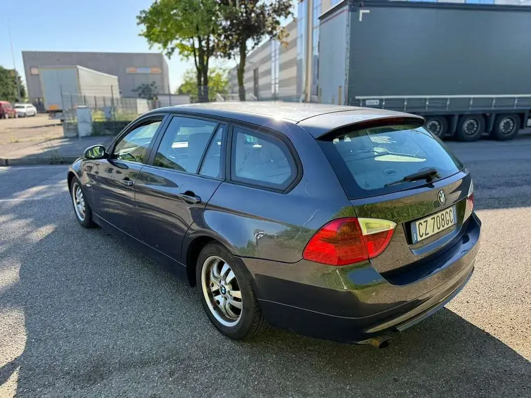 Usata BMW 320 150 CV (110 kW) 2005 Station wagon