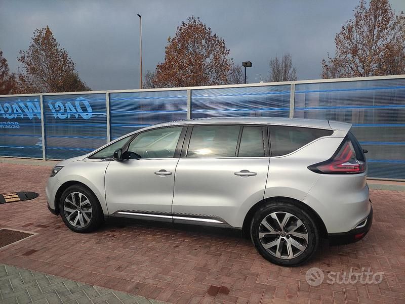 Grigio Usata 2016 Renault Espace Monovolume | 15.500 € (Molto cara) - Immagine 1/4