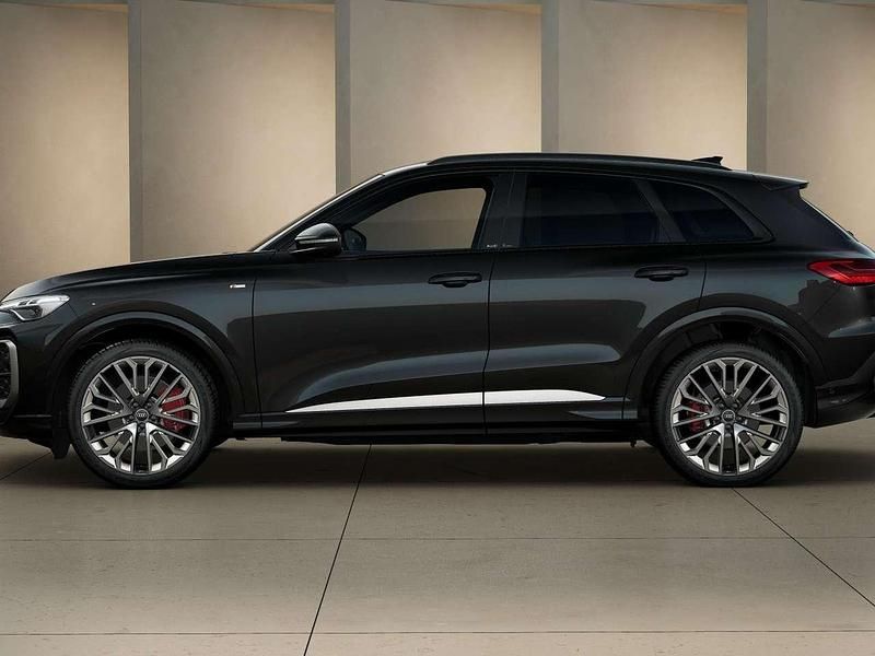 Nuova Audi Q5 S-Line 204 CV (150 kW) 2026 Nero mito metallizzato SUV