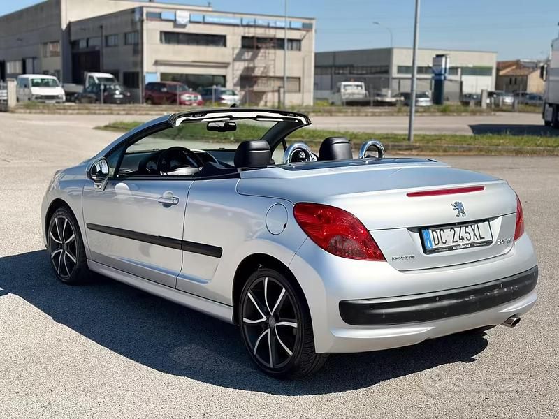 Usata Peugeot 207 CC 150 CV (110 kW) 2007 Grigio Cabrio
