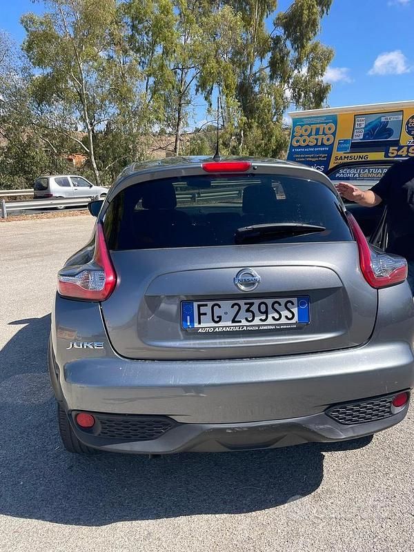 Usata Nissan Juke 110 CV (80 kW) 2016 Grigio SUV