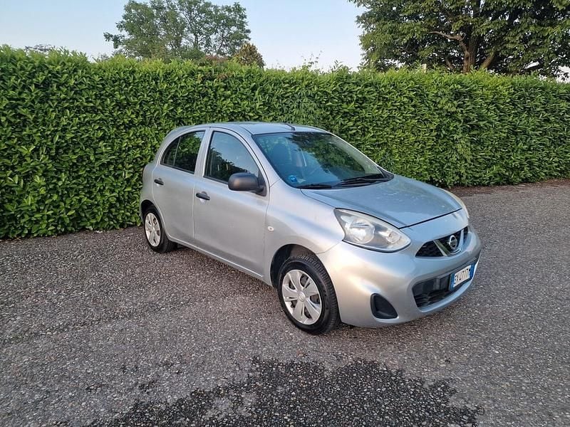 Usata Nissan Micra 80 CV (58 kW) 2014 Argento Utilitaria