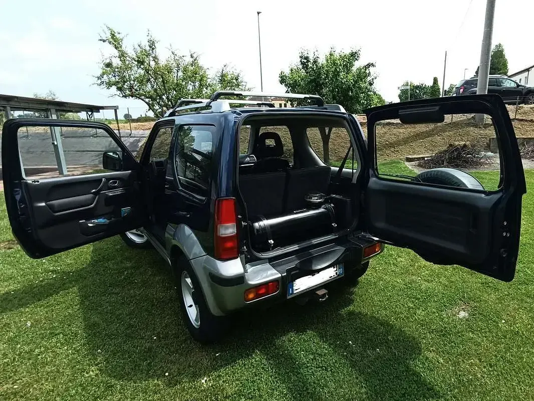 Usata Suzuki Jimny 82 CV (60 kW) 2004 SUV