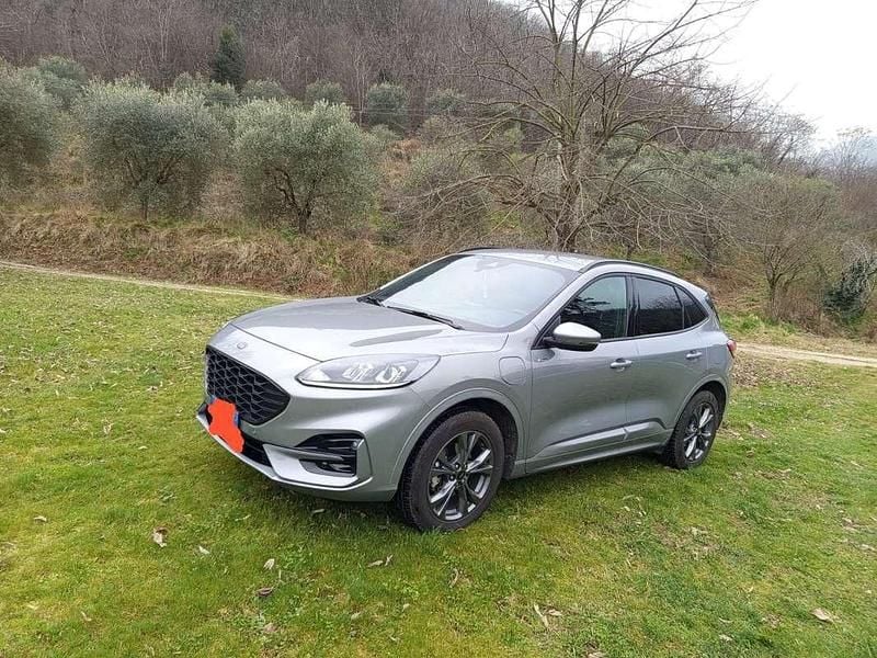 Usata Ford Kuga ST-Line 224 CV (164 kW) 2023 Argento SUV