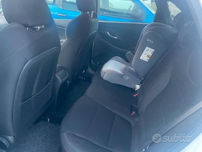 Usata Hyundai i30 N Line 120 CV (88 kW) 2019 Bianco Berlina