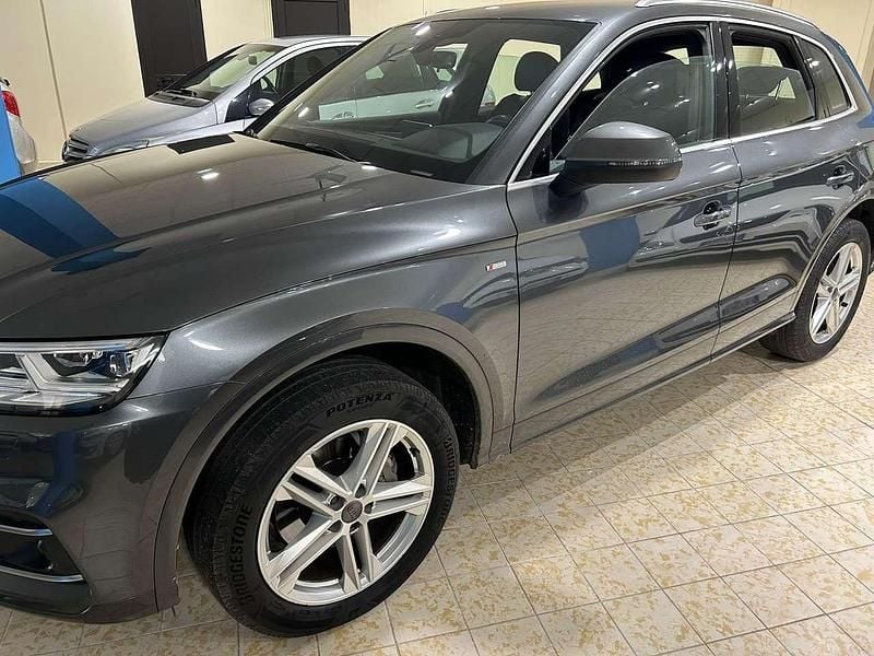 Used Audi Q5 S-line plus 190 HP (139 kW) 2019 Grey SUV