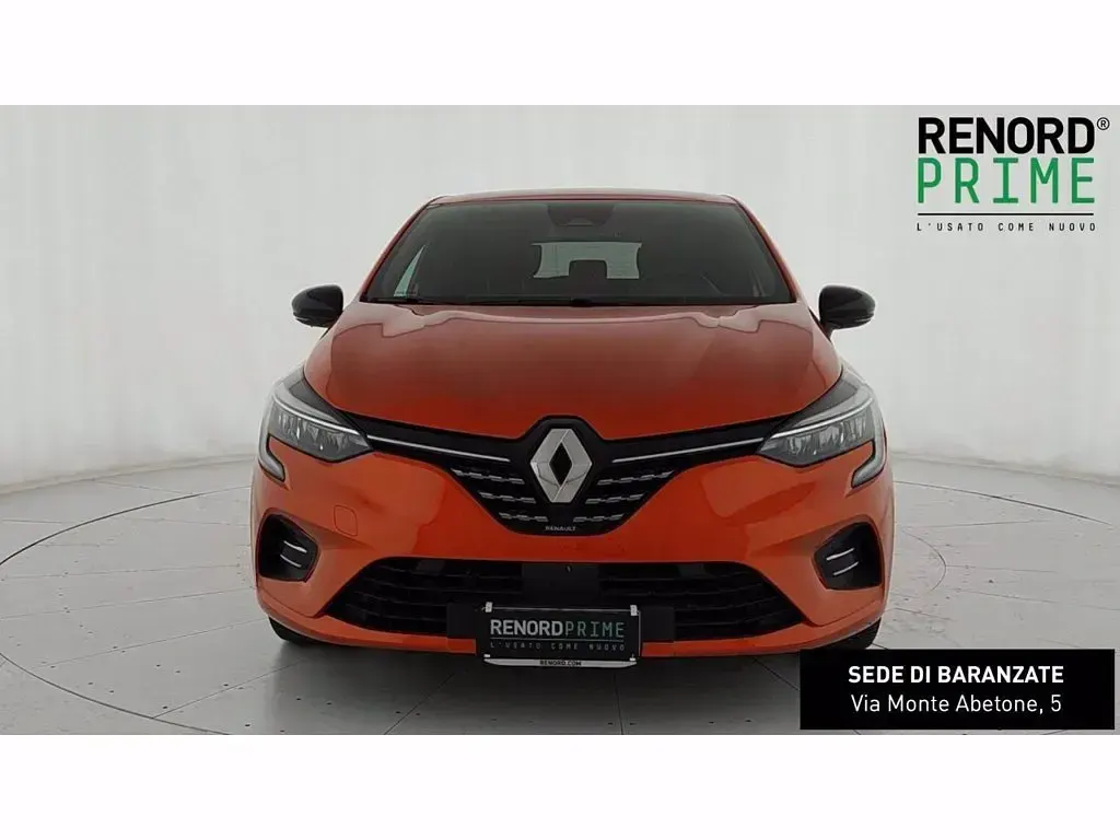 Usata Renault Clio Techno 145 CV (106 kW) 2023 Arancione Utilitaria