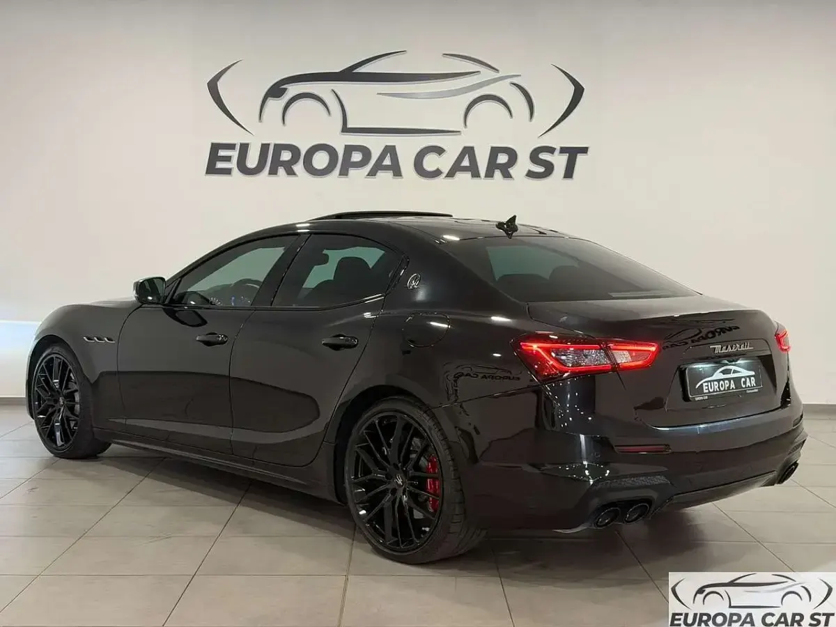 Usata Maserati Ghibli GranLusso 349 CV (256 kW) 2020 Nero Berlina