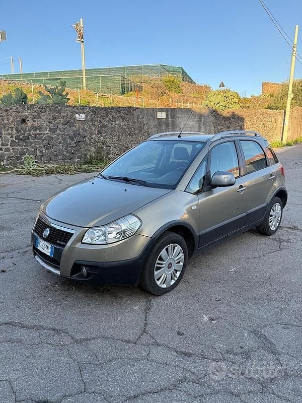 Usata Fiat Sedici Dynamic 135 CV (99 kW) 2009 Giallo SUV