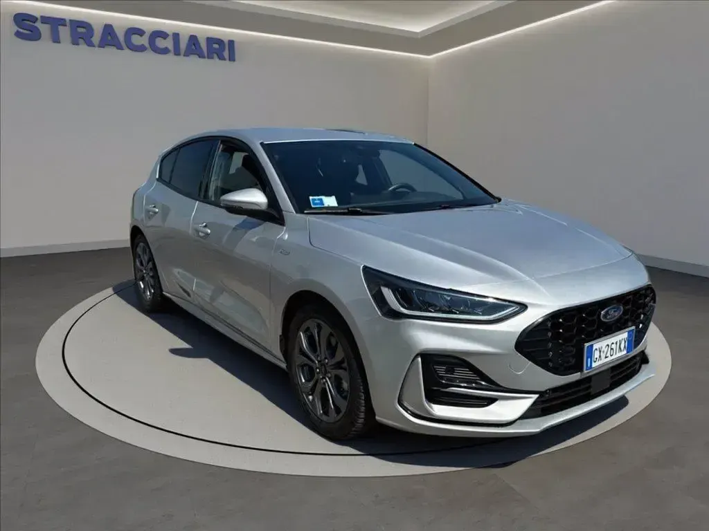 Usata Ford Focus ST-Line 155 CV (114 kW) 2025 Grigio metallizzato Berlina