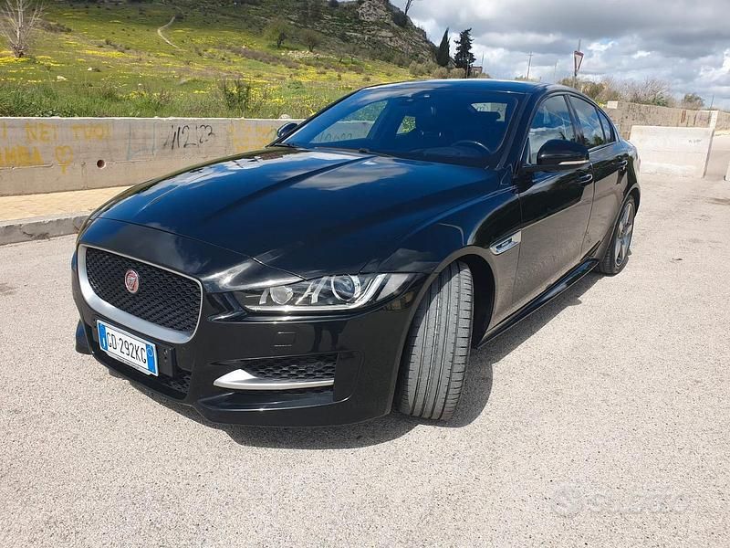 Usata Jaguar XE R-Sport 180 CV (132 kW) 2015 Nero Berlina