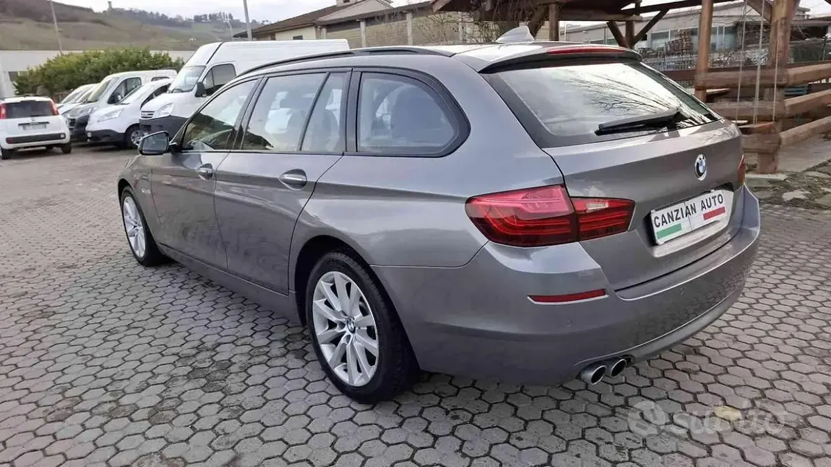 Usata BMW 530 Luxury Line 258 CV (189 kW) 2015 Grigio Station wagon