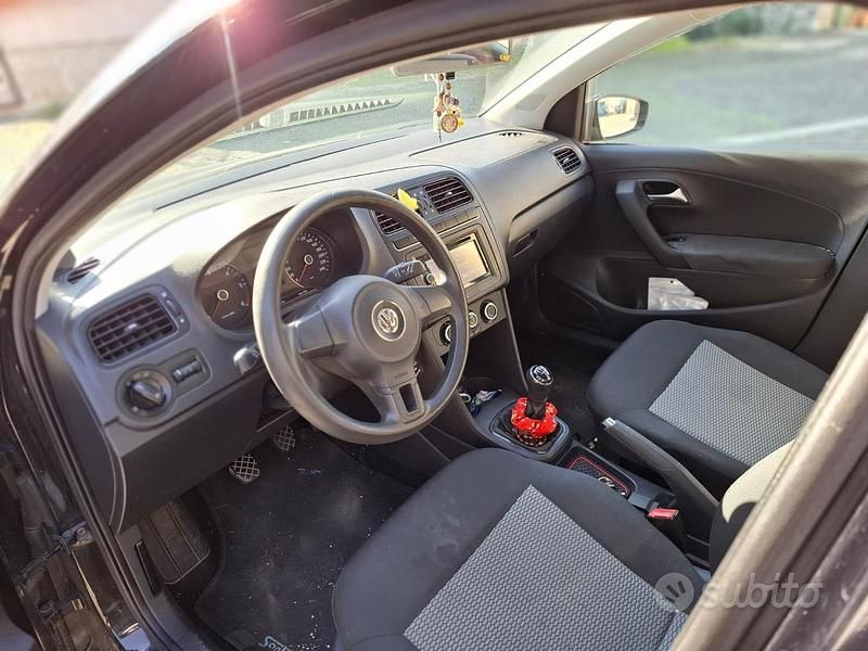 Usata VW Polo Comfortline 75 CV (55 kW) 2013 Nero Berlina