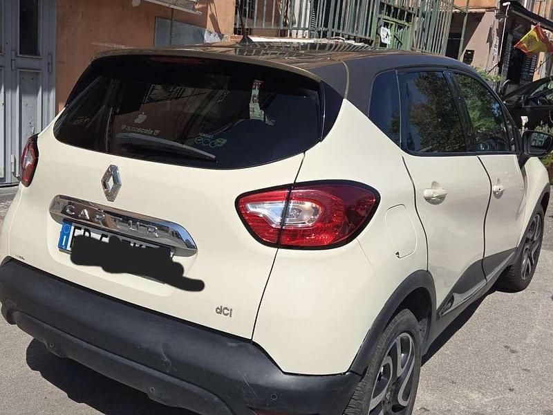 Usata Renault Captur Iconic 110 CV (80 kW) 2016 Beige SUV