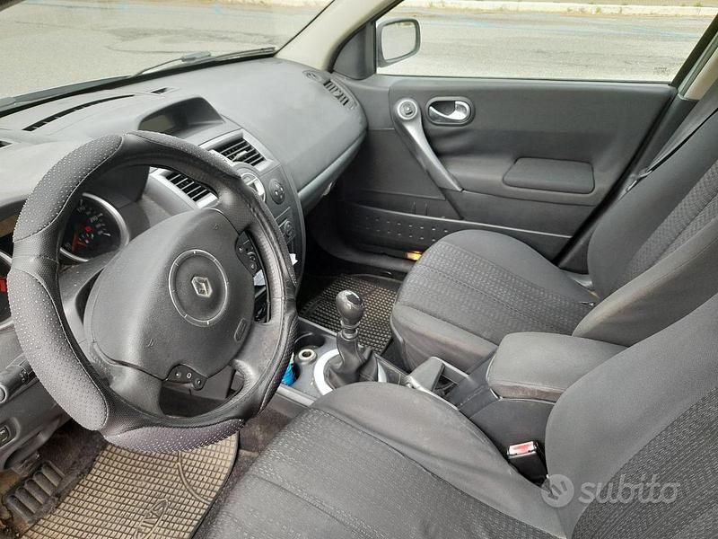 Usata Renault Mégane II 106 CV (77 kW) 2006 Grigio Berlina