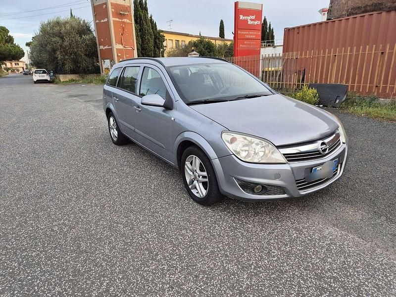 Usata Opel Astra Enjoy 101 CV (74 kW) 2007 Blu Station wagon