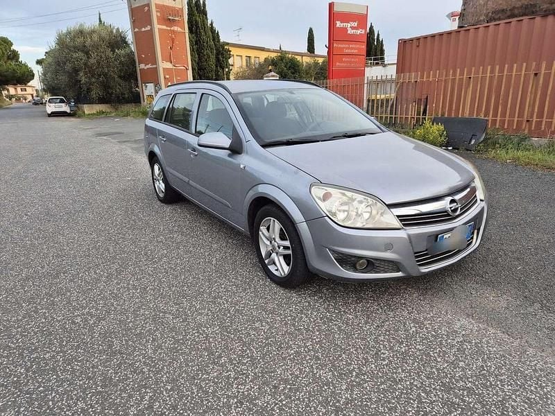 Usata Opel Astra Enjoy 101 CV (74 kW) 2007 Blu Station wagon