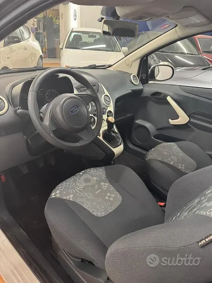 Usata Ford Ka 69 CV (50 kW) 2014 Bianco Berlina