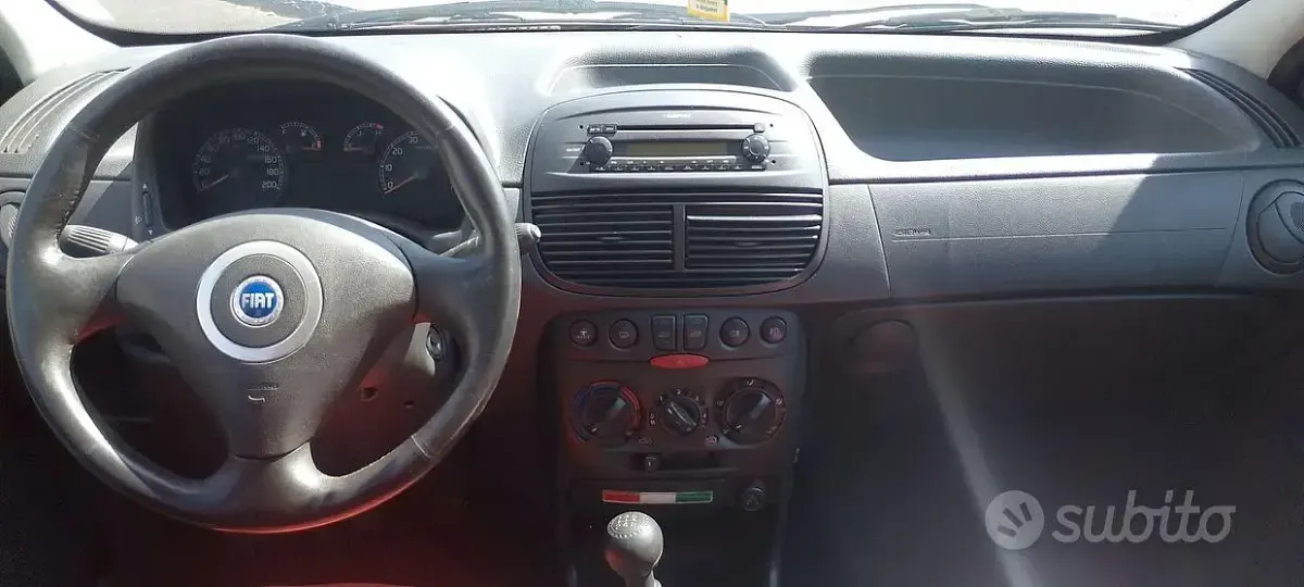 Usata Fiat Punto 60 CV (44 kW) 2005 Rosso Utilitaria
