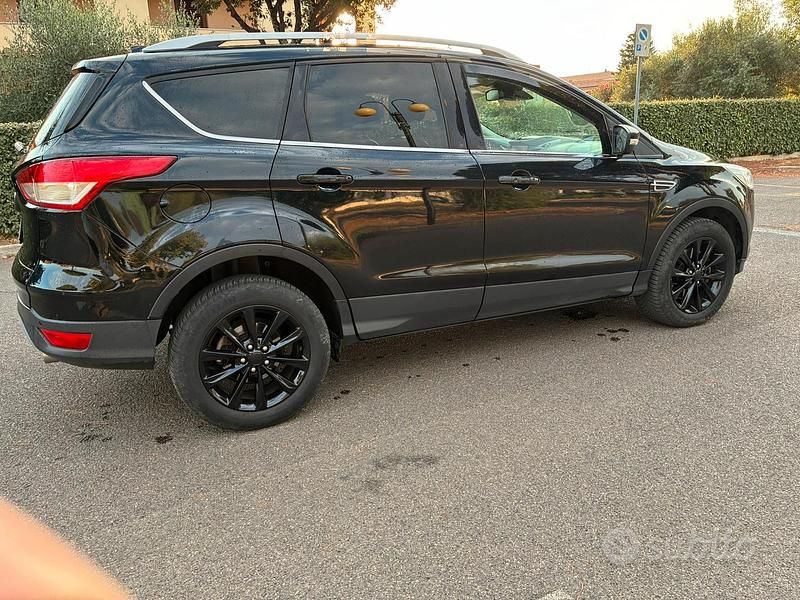 Usata Ford Kuga Titanium 150 CV (110 kW) 2016 Nero SUV