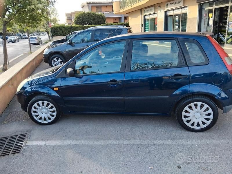 Usata Ford Fiesta 68 CV (50 kW) 2003 Utilitaria