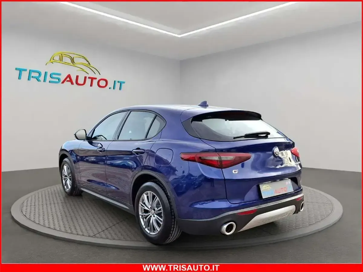 Usata Alfa Romeo Stelvio Business 192 CV (141 kW) 2021 Blu SUV