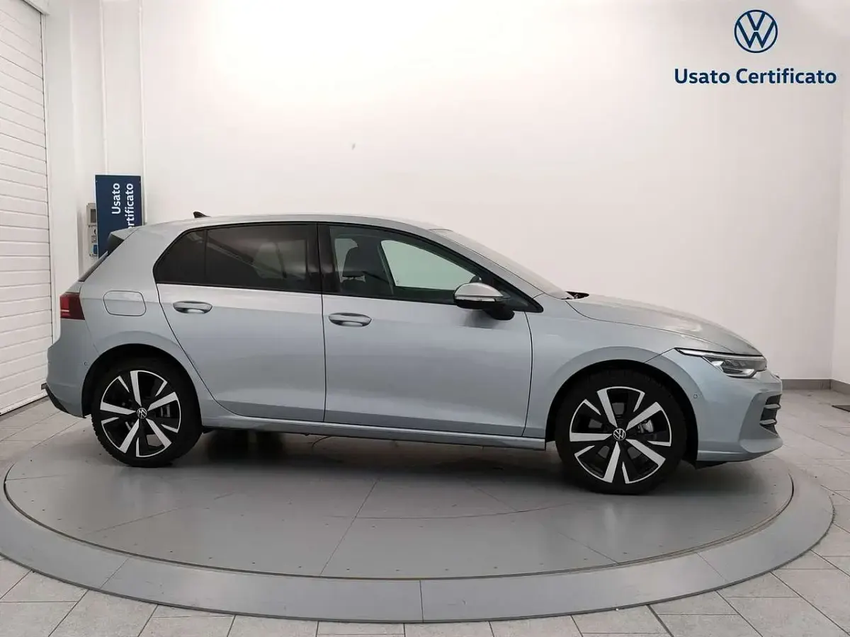 Usata VW Golf VIII Edition 204 CV (150 kW) 2025 Argento Utilitaria