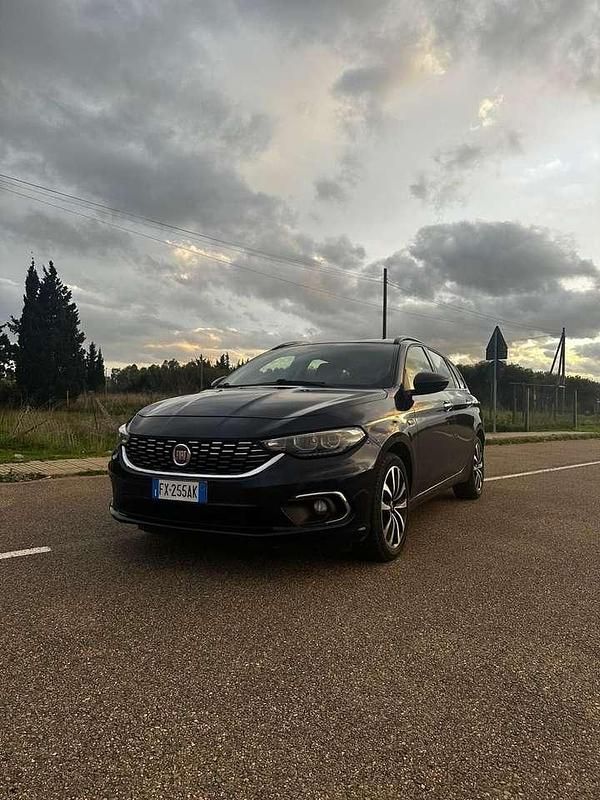 Usata Fiat Tipo Lounge 120 CV (88 kW) 2019 Blu/azzurro Station wagon