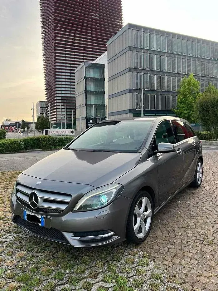 Usata Mercedes B200 Premium 136 CV (100 kW) 2014 Utilitaria