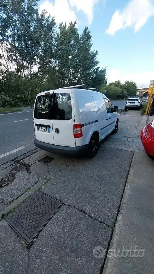 Usata VW Caddy 70 CV (51 kW) 2010 Bianco Monovolume