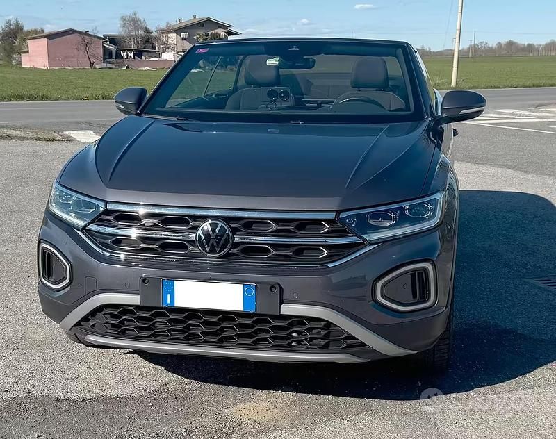 Usata VW T-Roc Cabriolet Style 150 CV (110 kW) 2023 Grigio Cabrio