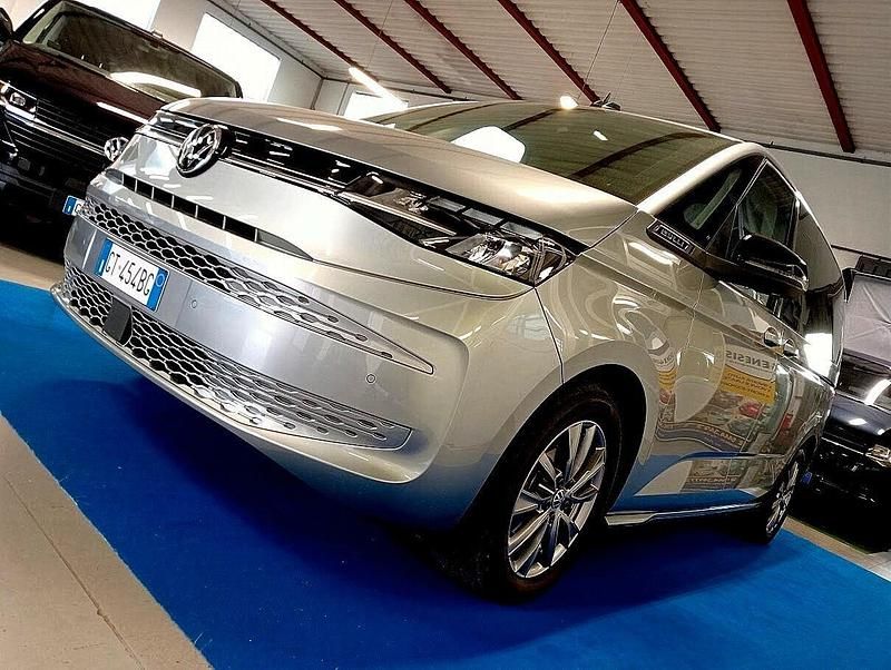 Usata VW Multivan 149 CV (109 kW) 2024 Grigio Furgone