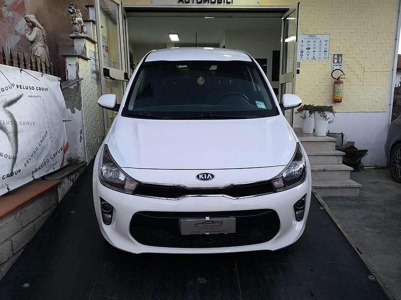 Usata Kia Rio Active 83 CV (61 kW) 2018 Bianco Berlina