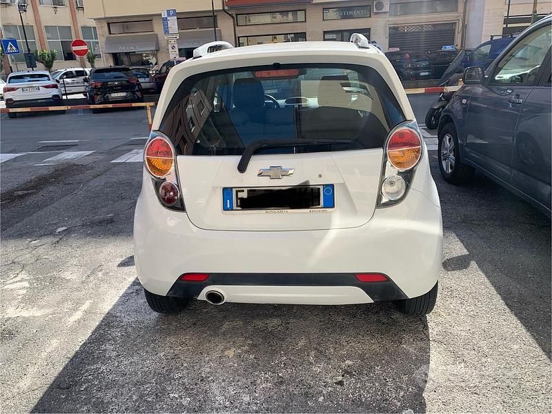 Usata Chevrolet Spark LT 81 CV (59 kW) 2011 Bianco Utilitaria